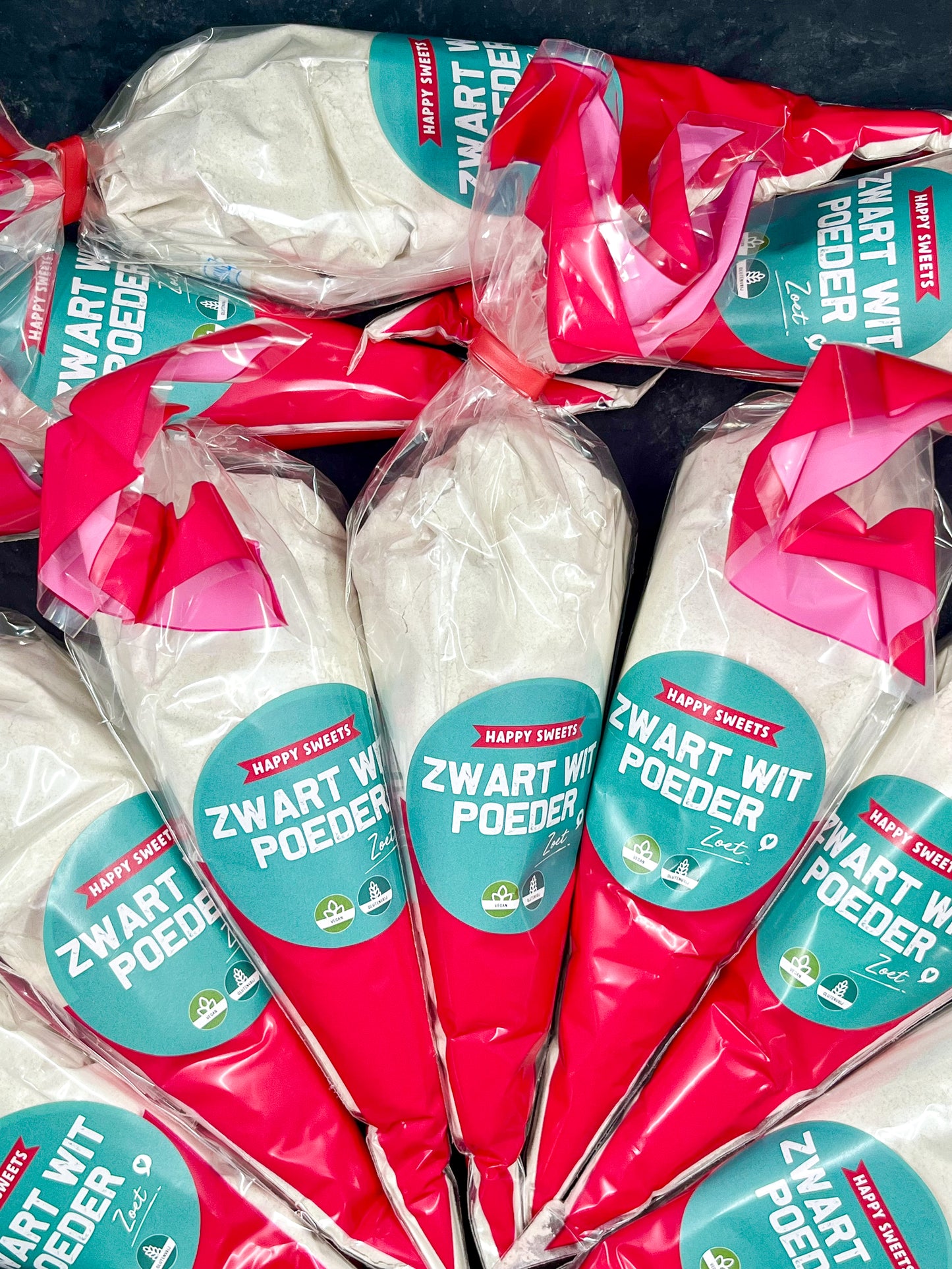 Sweet Pizza Box - OUD HOLLANDS - de 12 lekkerste Oud Hollandse puntzakken in 1 box